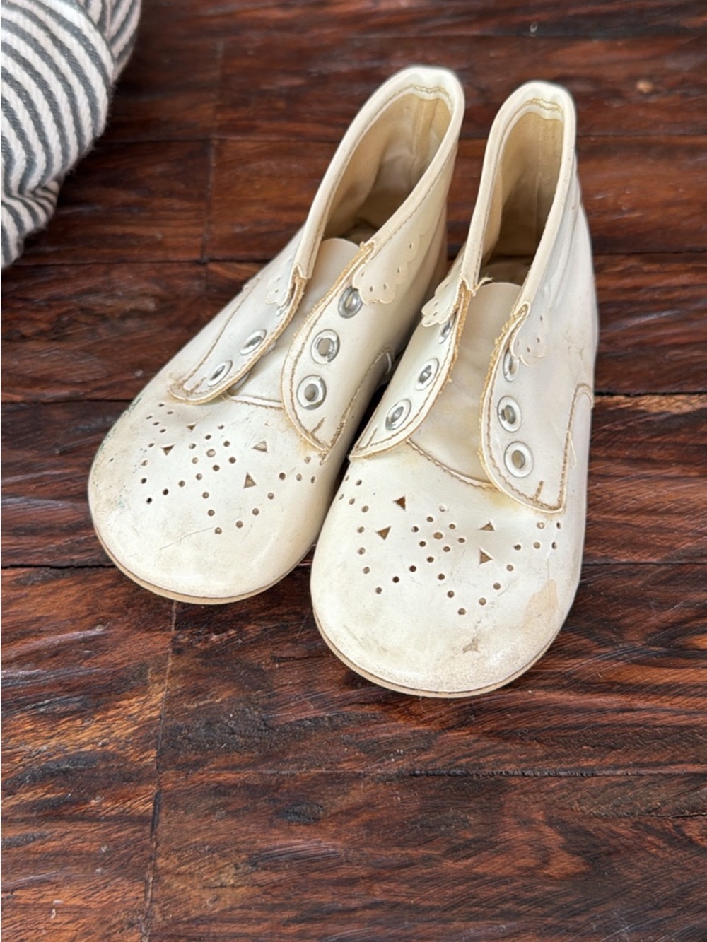 Vintage Baby Cream Ankle Booties with Perforated Detail - 1960s antique